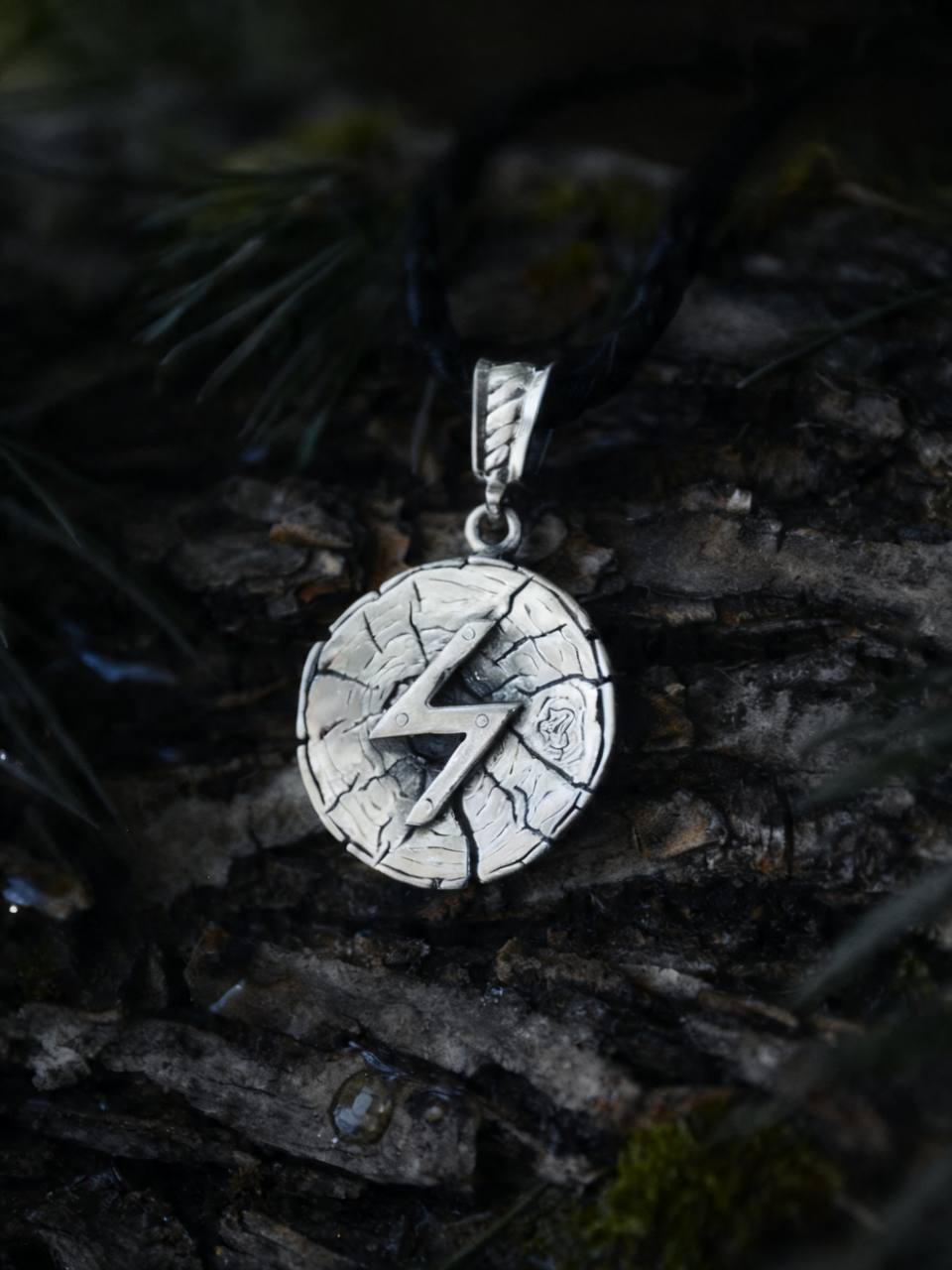 Sowilo Rune Amulet on Oak Wood-Slice, Sterling Silver 925 — Pendant