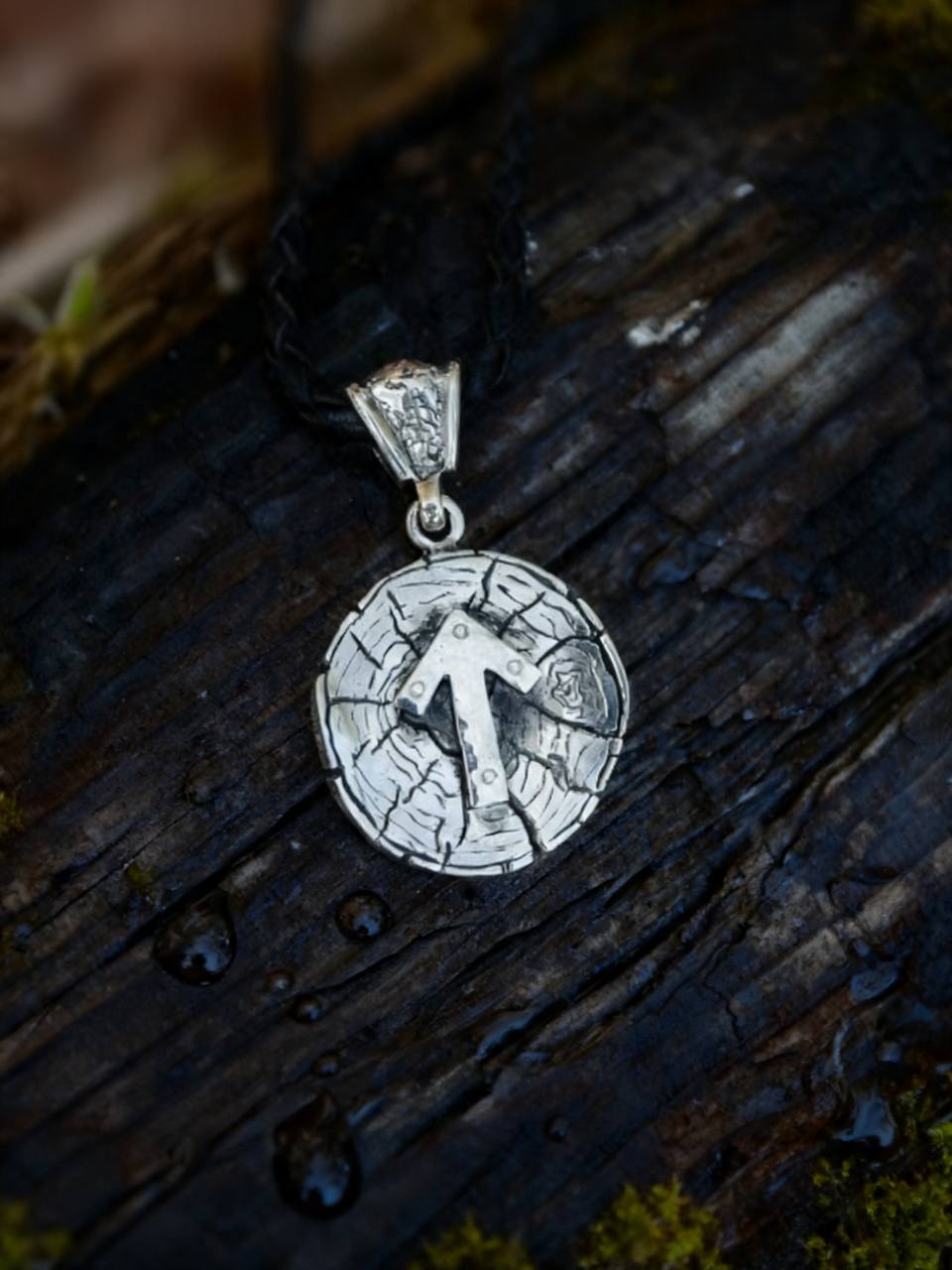 Tiwaz Rune Amulet on Oak Wood-Slice, Sterling Silver 925 — Pendant